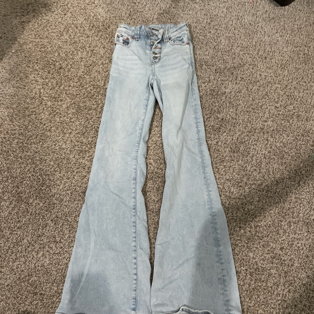000 american eagle flare jeans light blue wash